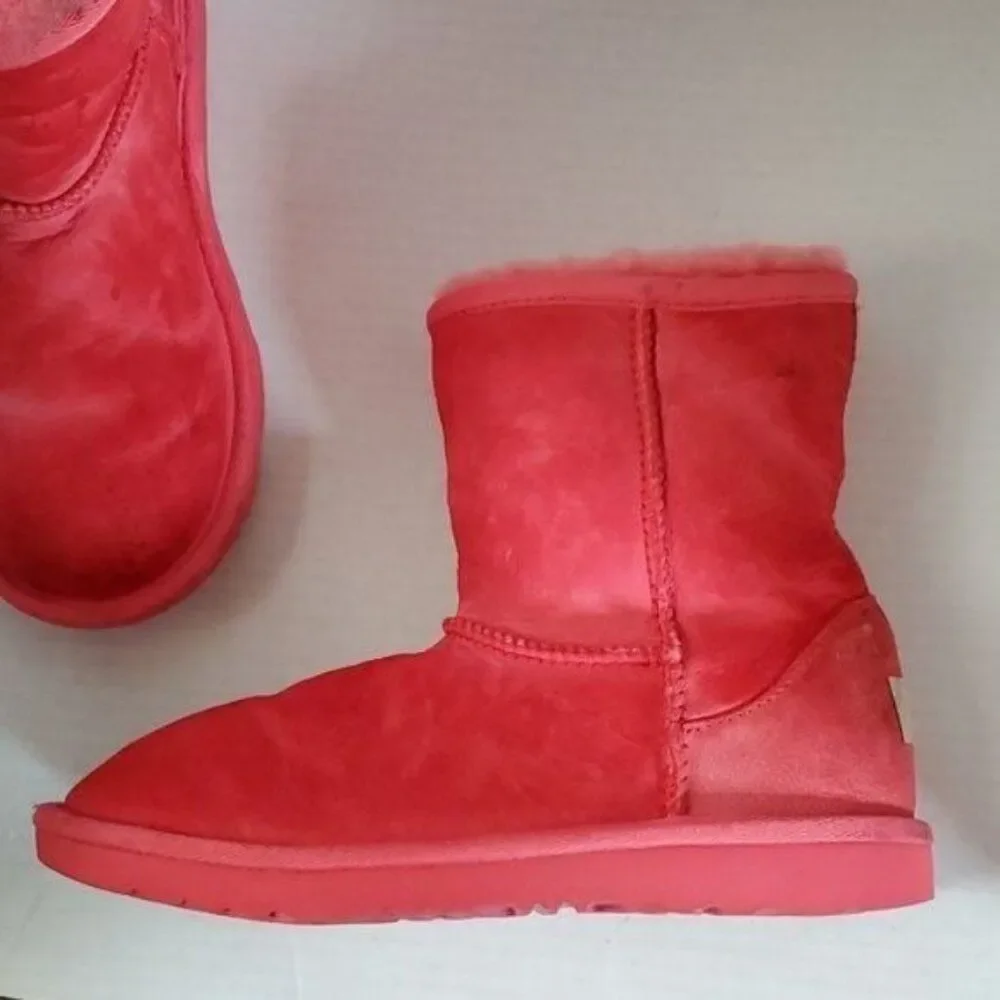 UGG Boots Classic Short II Samba Red Winter Snow BOOT BIG GIRLS YOUTH KIDS 4